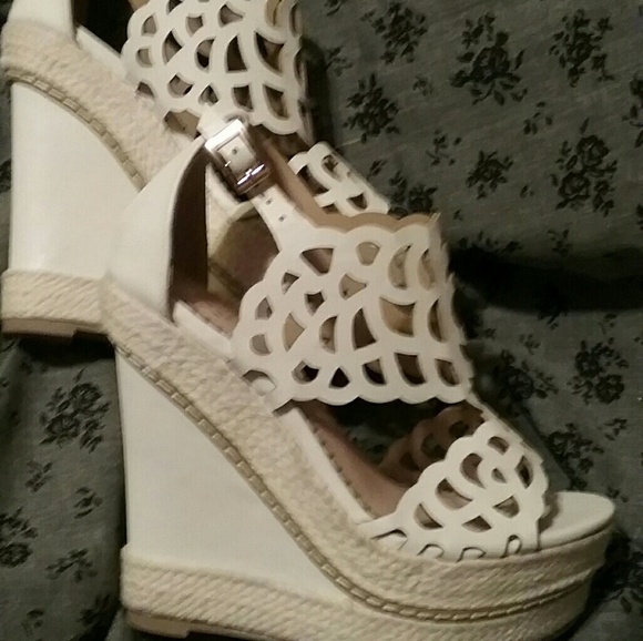 Madison by Shoe Dazzle-NEVER WORN, only to try on - Picture 2 of 6